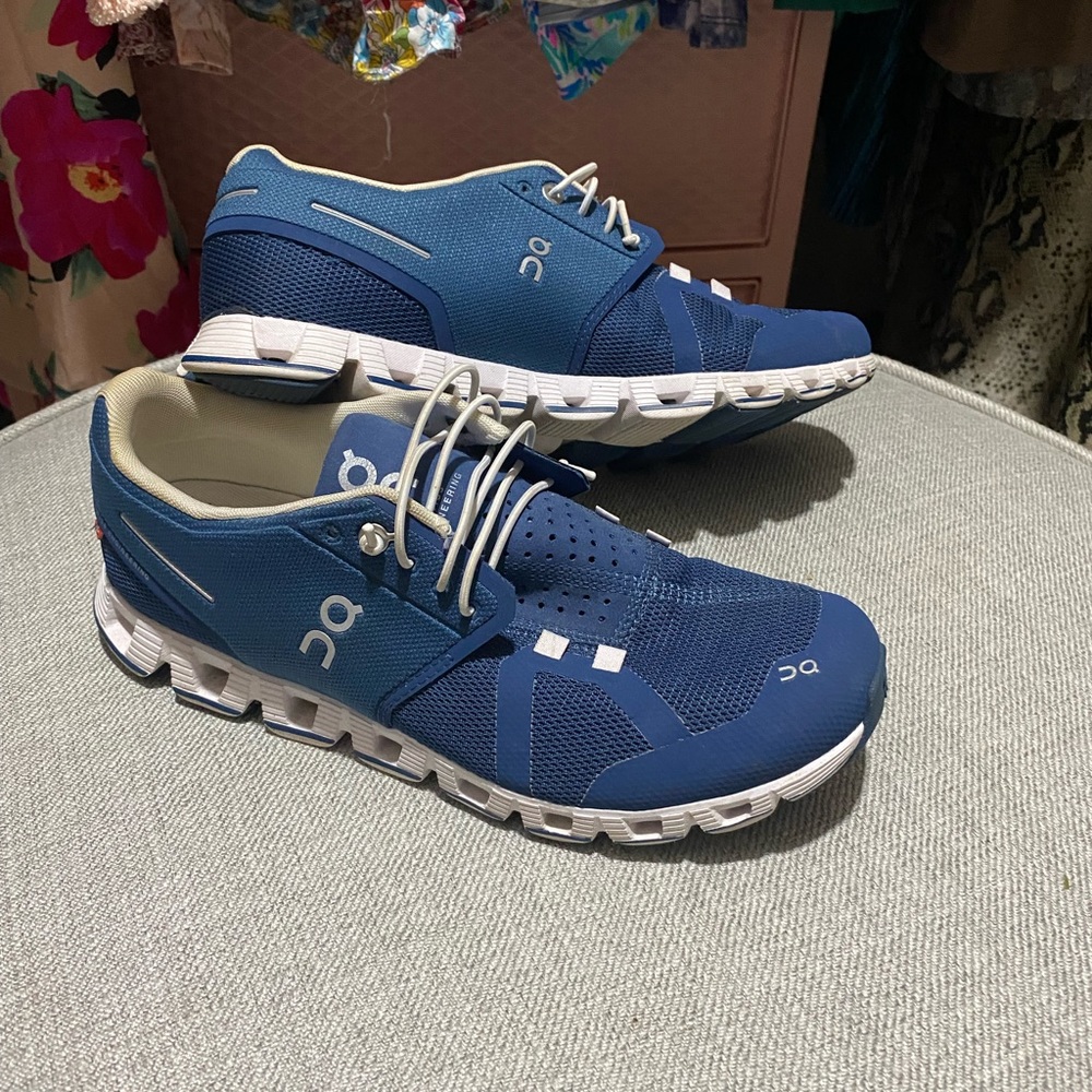On Cloud tennis shoes